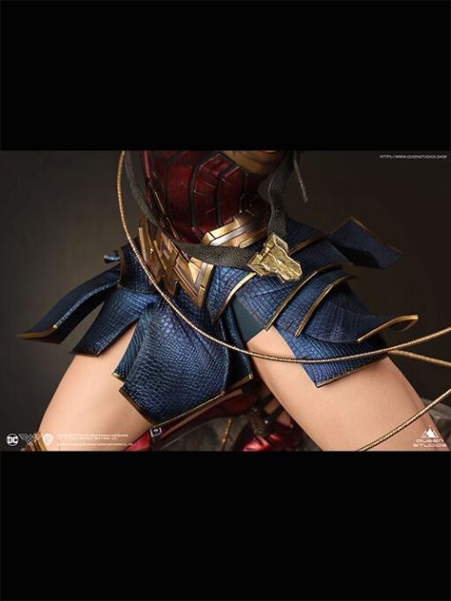 QUEEN STUDIOS DC Comics 1/4 Wonder Woman Statue - Image 26