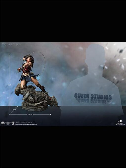 QUEEN STUDIOS DC Comics 1/4 Wonder Woman Statue - Image 2