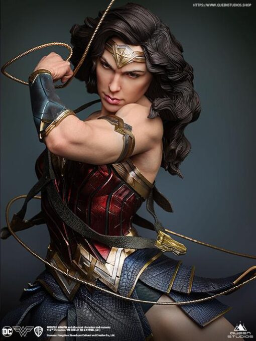 QUEEN STUDIOS DC Comics 1/4 Wonder Woman Statue - Image 6