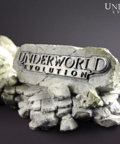 Alternative view of MARCUS 1:3 STATUE