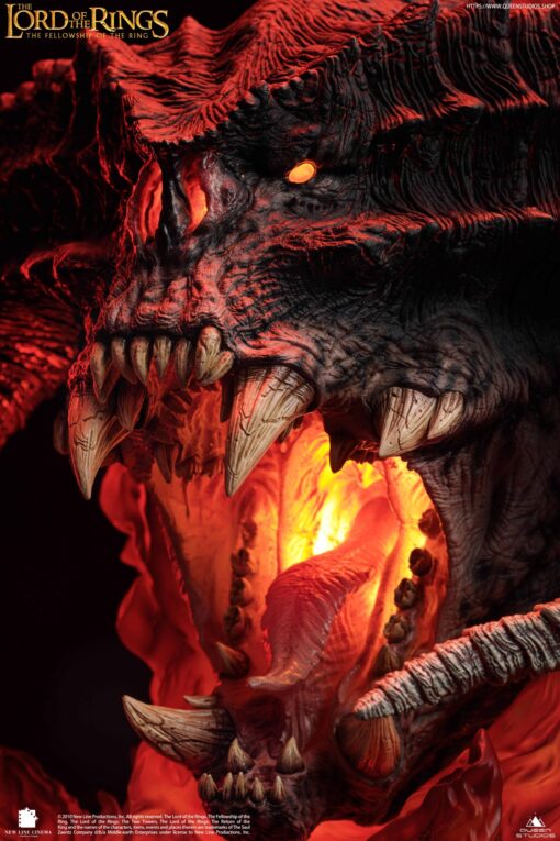Warner Bros, 𝗕𝗔𝗟𝗥𝗢𝗚 𝗕𝗨𝗦𝗧 Cinta Edition “LORD OF THE RING” BY QUEEN STUDIOS COLLECTIBLES - Image 3