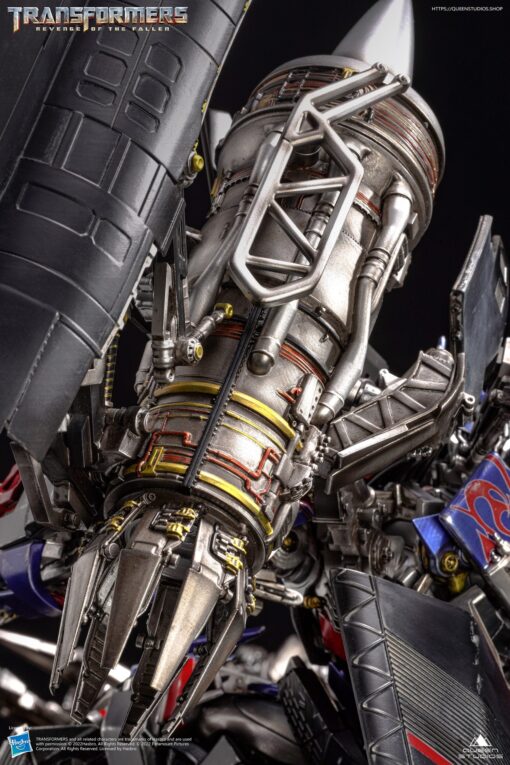 JETPOWER OPTIMUS PRIME VS MEGATRON STATUE BY QUEEN STUDIOS (Displayed in Store) - Image 10