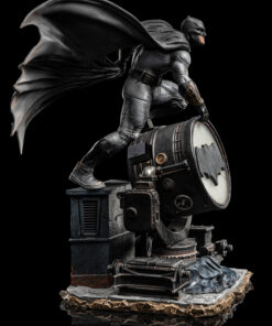 Statue Batman on Batsignal (Deluxe) - Zack Snyder`s Justice League - Art Scale 1/10 - Iron Studios - Image 11