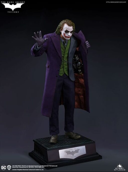 QUEEN STUDIOS The Dark Knight Joker 1:4 Scale Statue - Regular Version - Image 5