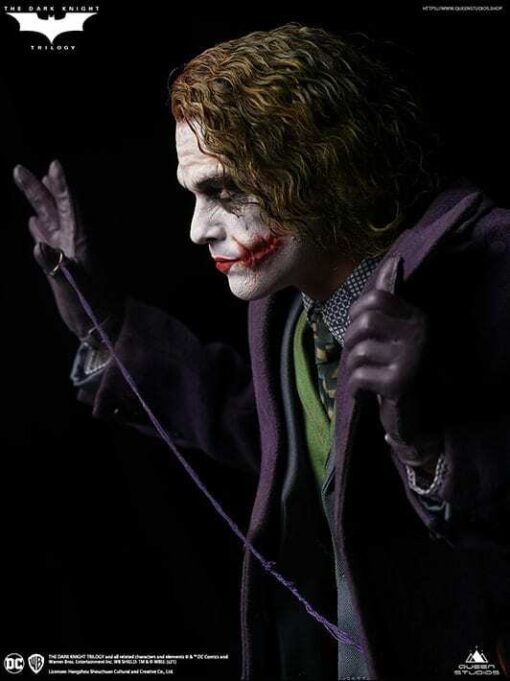 QUEEN STUDIOS The Dark Knight Joker 1:4 Scale Statue - Regular Version - Image 13