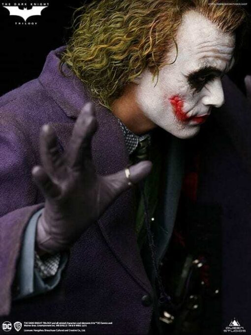 QUEEN STUDIOS The Dark Knight Joker 1:4 Scale Statue - Regular Version - Image 10