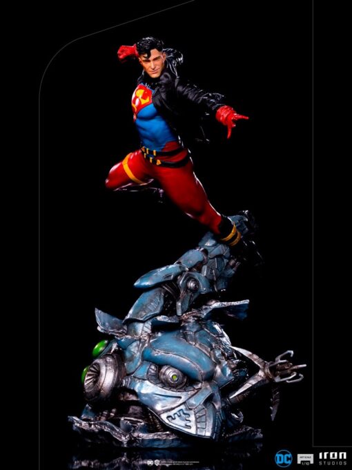 SUPERBOY1:10 Scale Statue by Iron Studios - Image 4