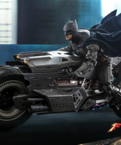 Batman and Batcycle Sixth Scale Figure Set By Hot Toys - Image 14
