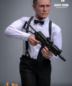 Alternative view of James Bond Sixth Scale Figure by Hot Toys