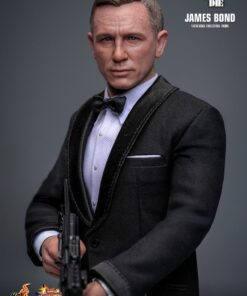 James Bond Sixth Scale Figure by Hot Toys - Image 13