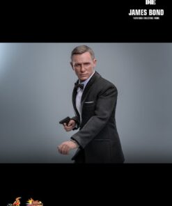 James Bond Sixth Scale Figure by Hot Toys - Image 6