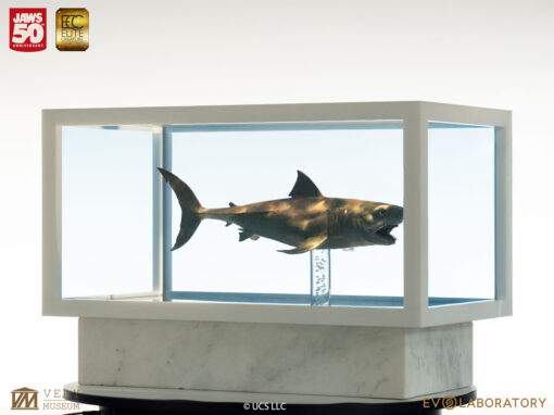 ELITE CREATURE COLLECTIBLES PRESENTS: Jaws Bronze 1/18 Scale Statue - Image 2