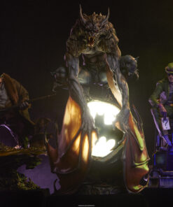 Man-Bat™ Premium Format™ Figure - Sideshow Collectibles - Image 6