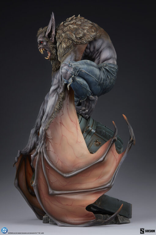 Man-Bat™ Premium Format™ Figure - Sideshow Collectibles - Image 14