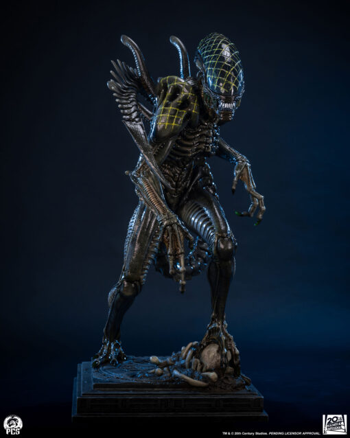 GRID ALIEN 1:2 SCALE STATUE - PCS Collectibles - Image 3