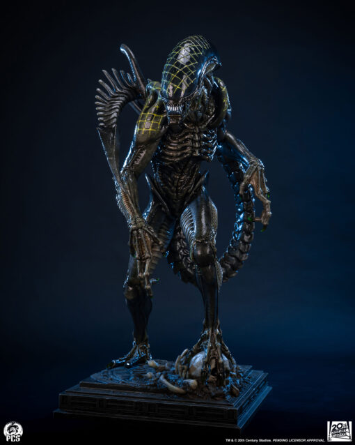 GRID ALIEN 1:2 SCALE STATUE - PCS Collectibles - Image 4