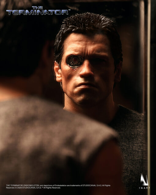 INART – The Terminator - T-800 1/6 Collectible Figure - Image 3